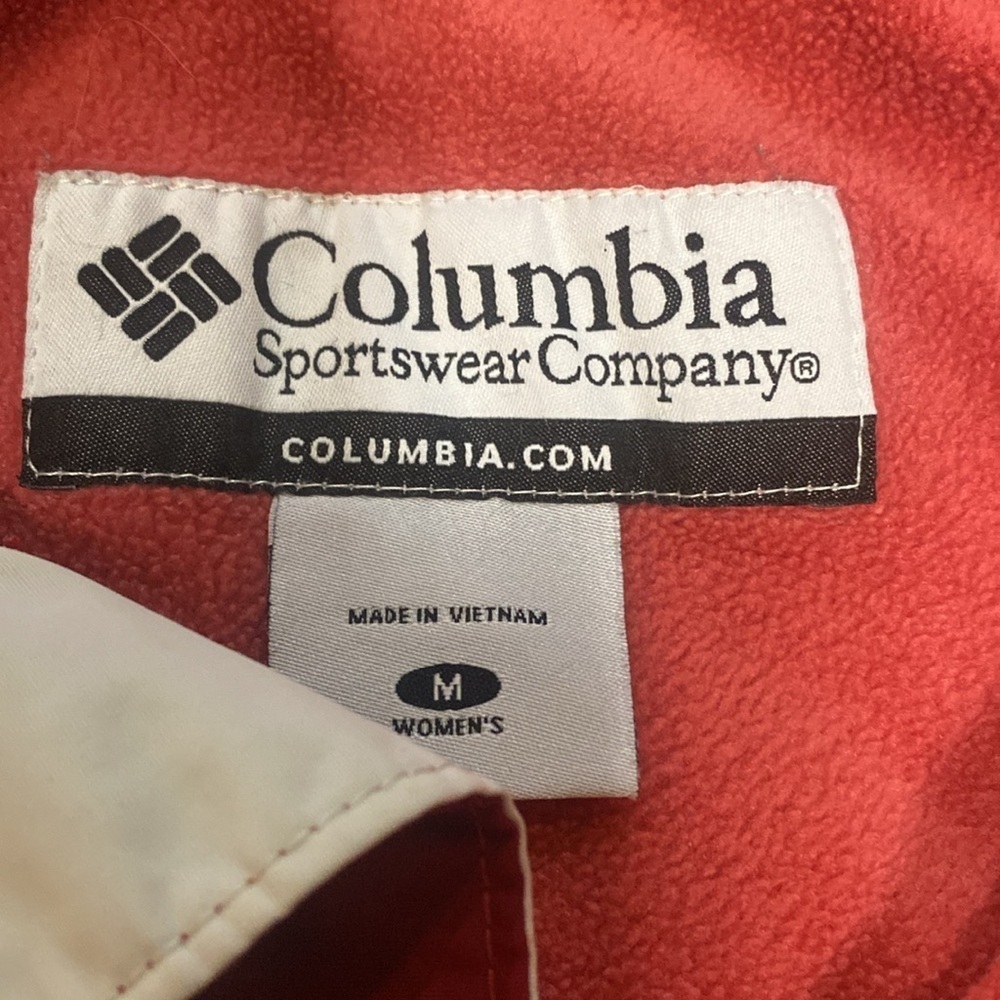 ❤️❤️❤️ HOST PICK!!  Ladies Size Medium Columbia Sportswear Burgundy Coat - Picture 2 of 13